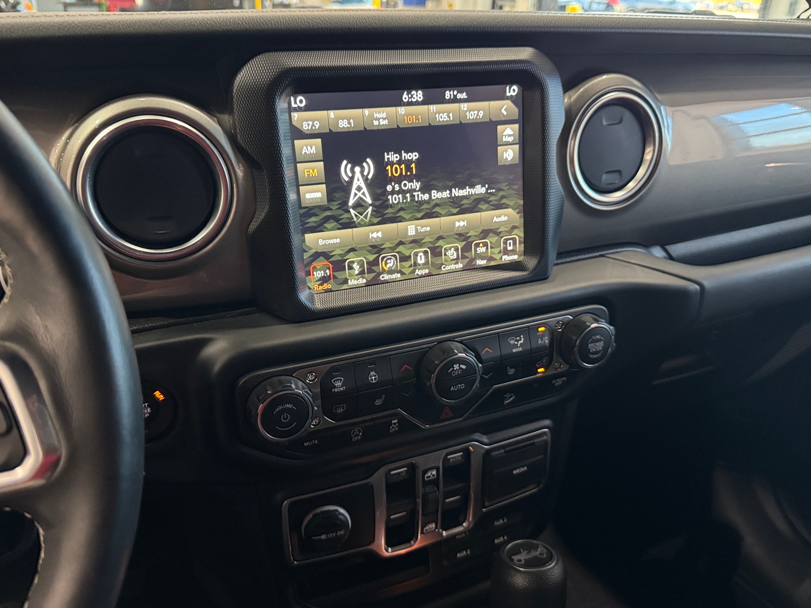 Thumbnail: 2018 Jeep Wrangler - 4
