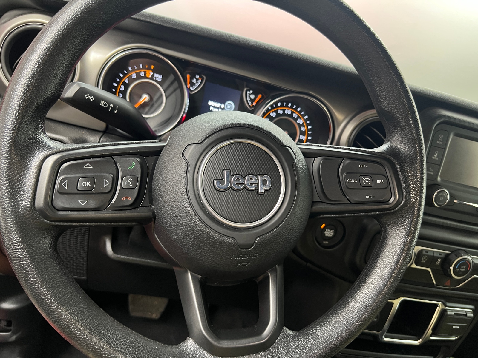 Thumbnail: 2021 Jeep Wrangler - 5