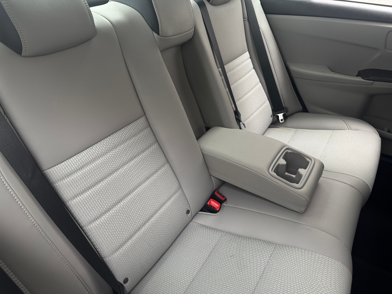 Thumbnail: 2016 Toyota Camry - 6