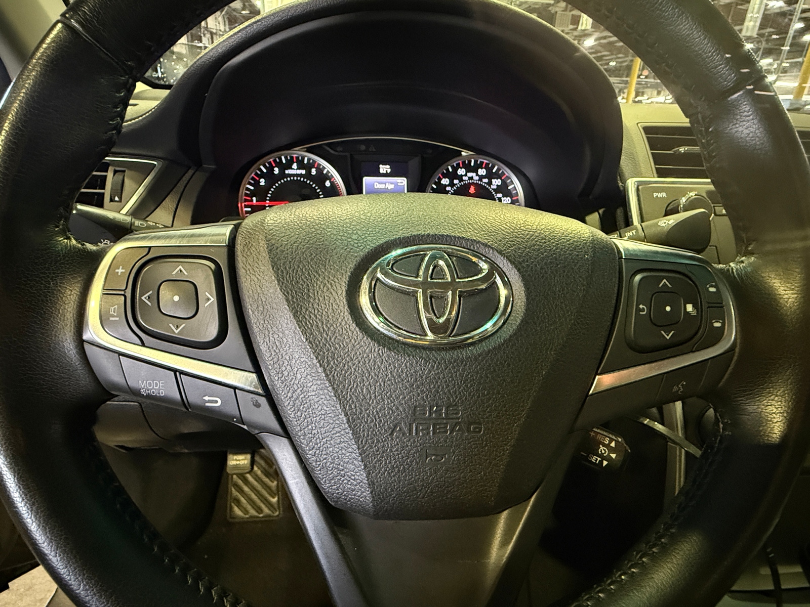 Thumbnail: 2016 Toyota Camry - 5
