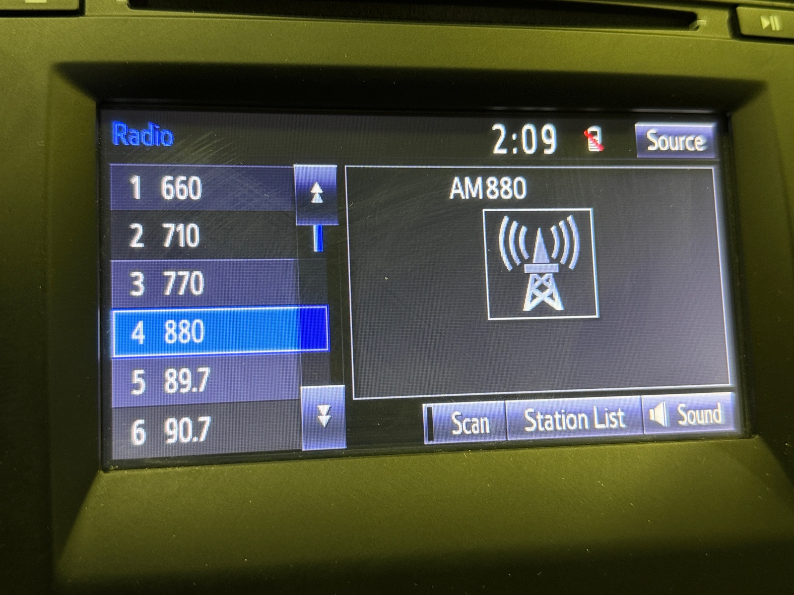 Thumbnail: 2016 Toyota Camry - 4