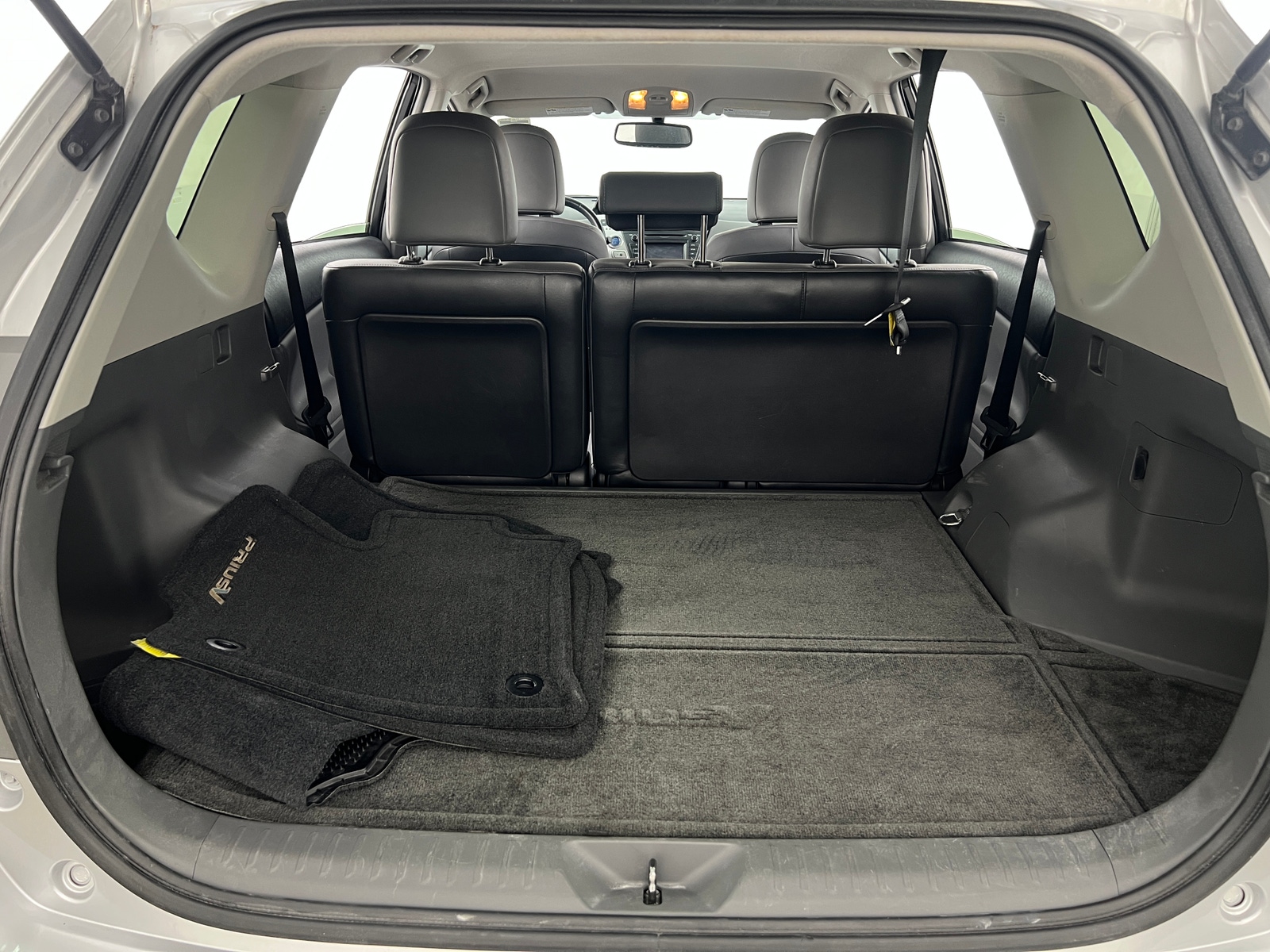 Thumbnail: 2014 Toyota Prius v - 7