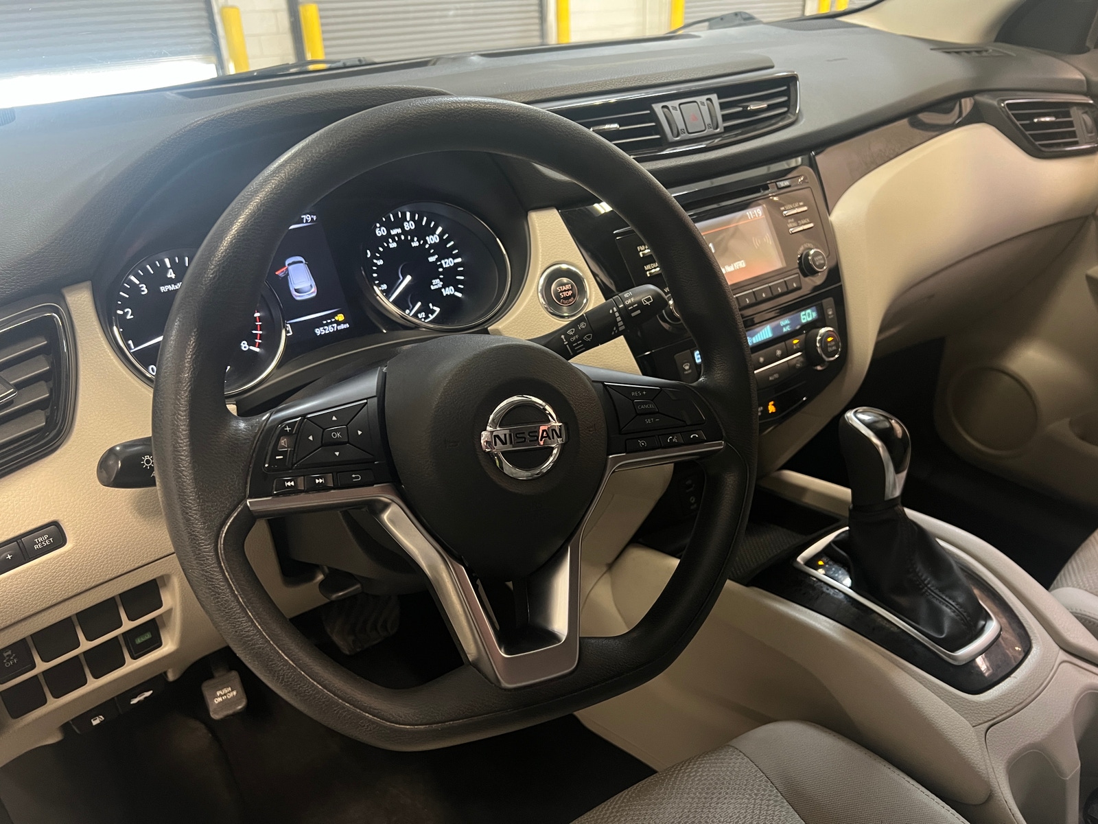 Thumbnail: 2018 Nissan Rogue Sport - 5