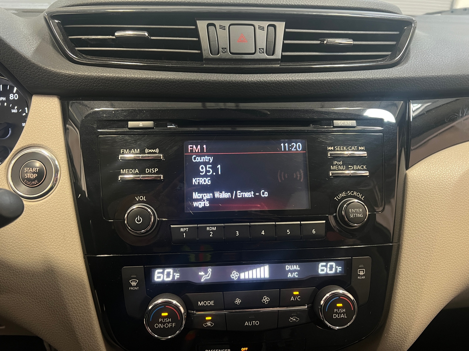 Thumbnail: 2018 Nissan Rogue Sport - 4