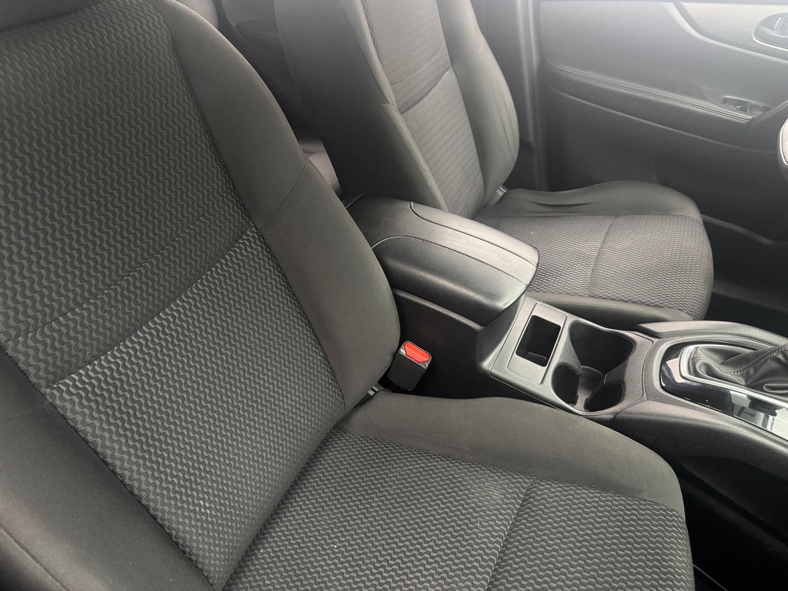 Thumbnail: 2018 Nissan Rogue Sport - 2