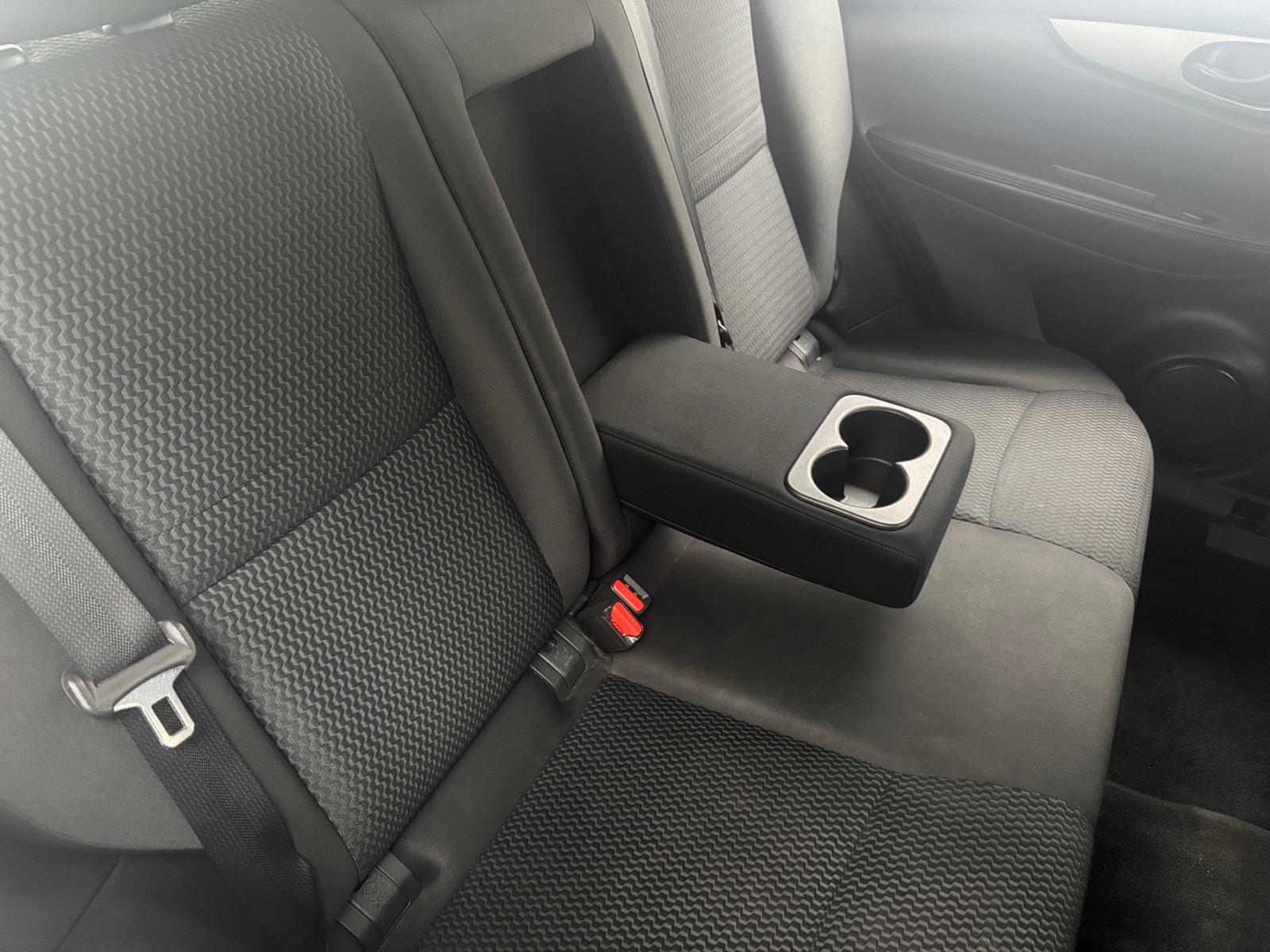 Thumbnail: 2018 Nissan Rogue Sport - 6