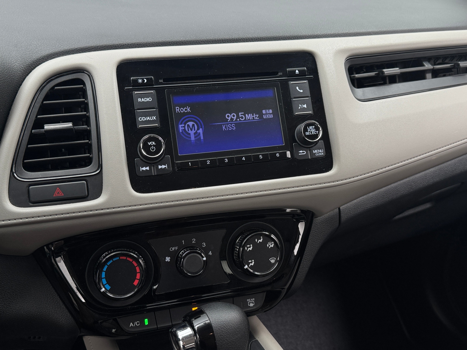 Thumbnail: 2016 Honda HR-V - 4