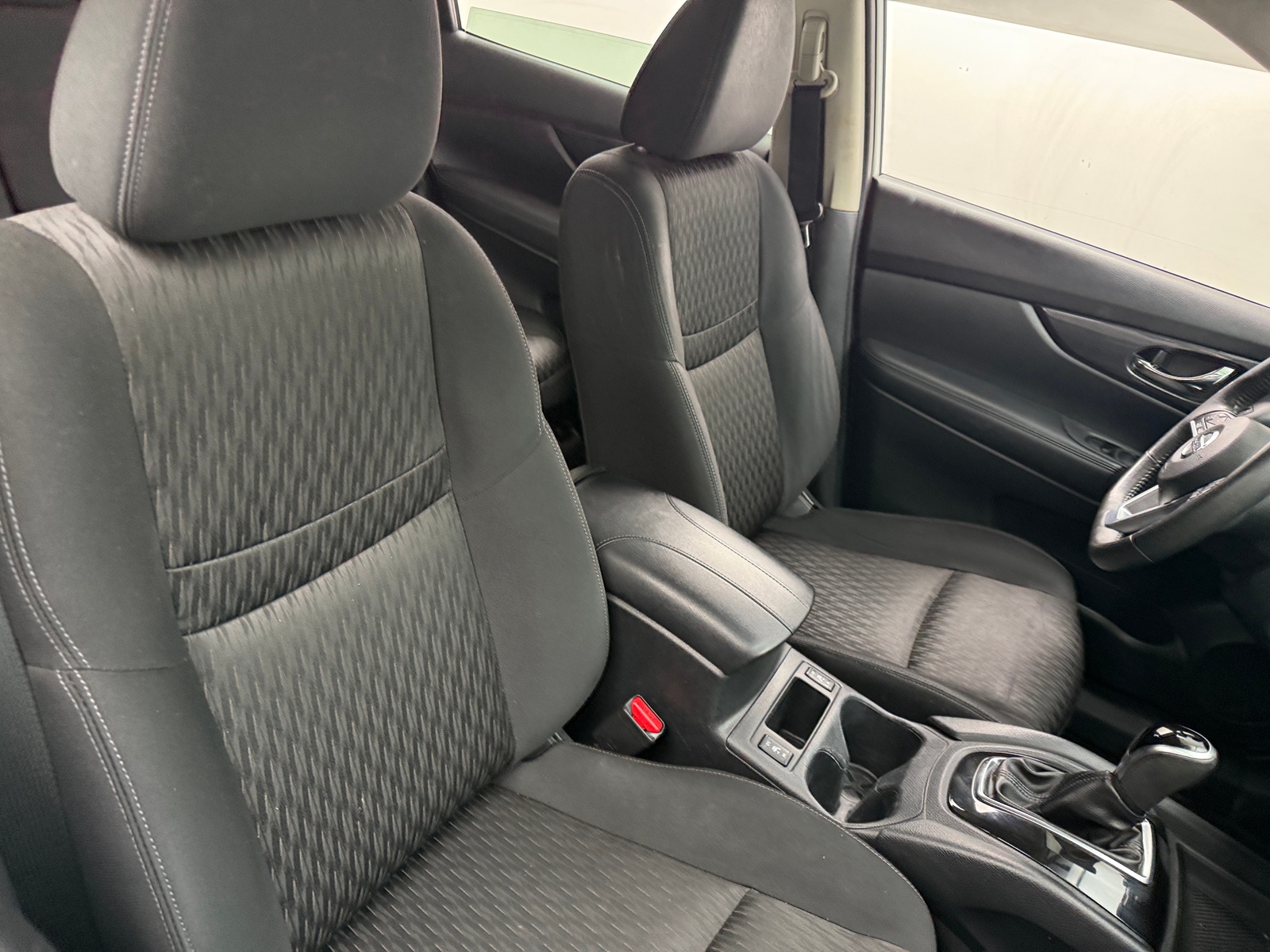 Thumbnail: 2017 Nissan Rogue - 2