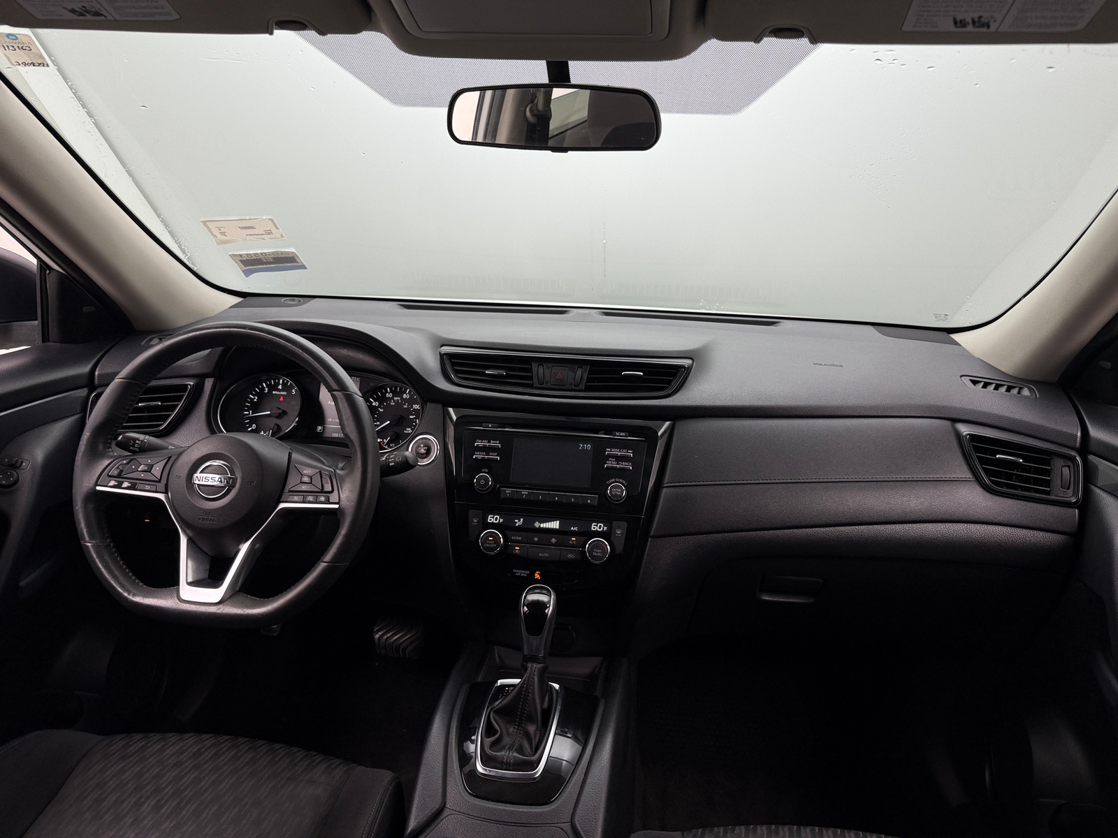 Thumbnail: 2017 Nissan Rogue - 3