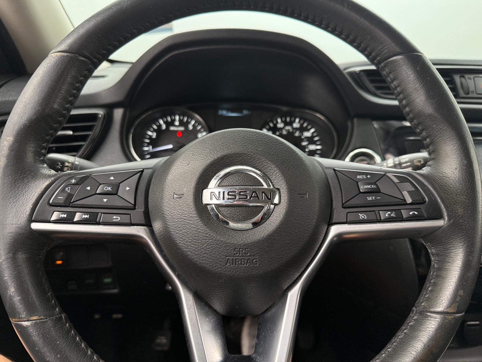 Thumbnail: 2017 Nissan Rogue - 5