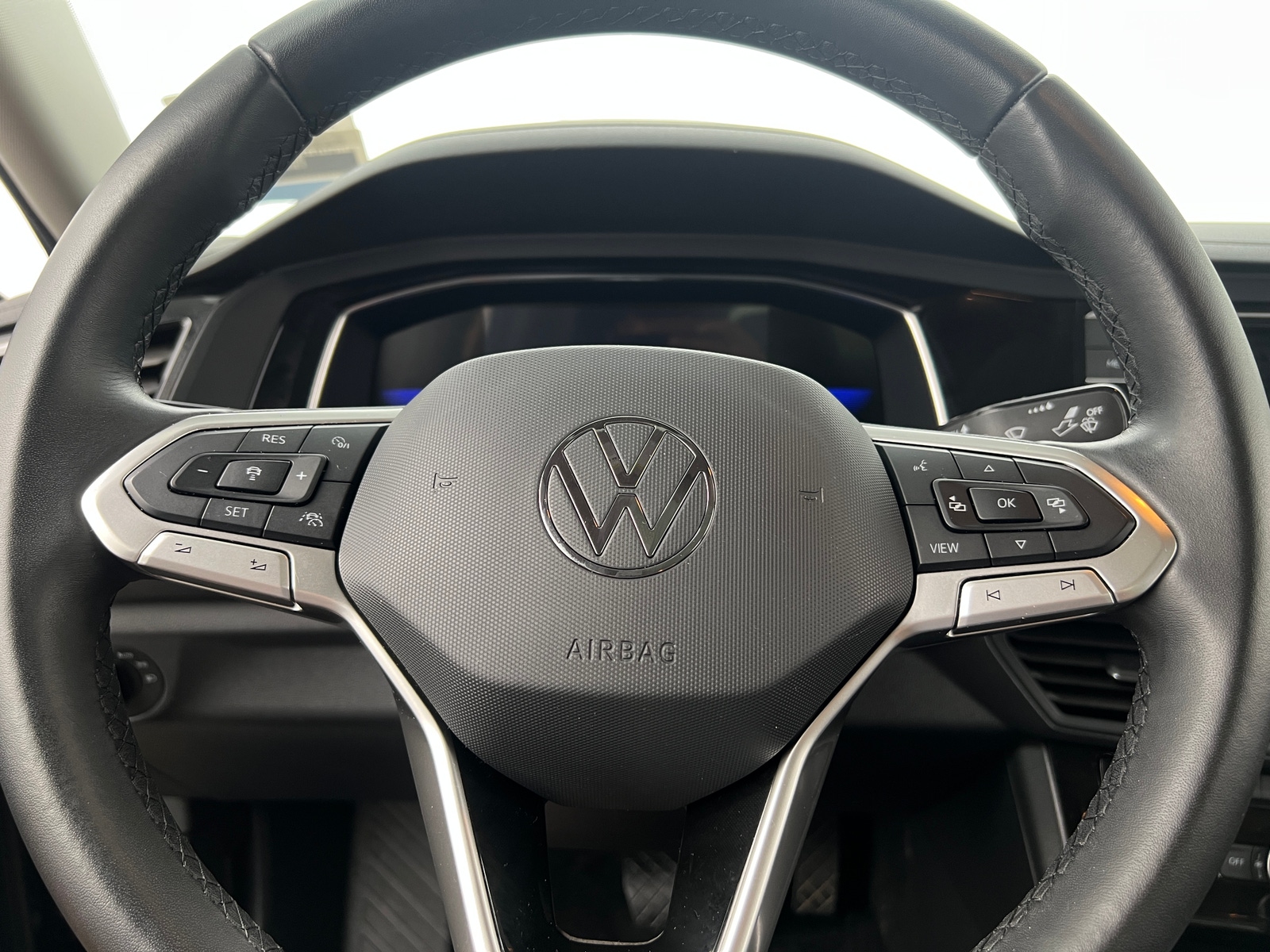 Thumbnail: 2024 Volkswagen Jetta - 4