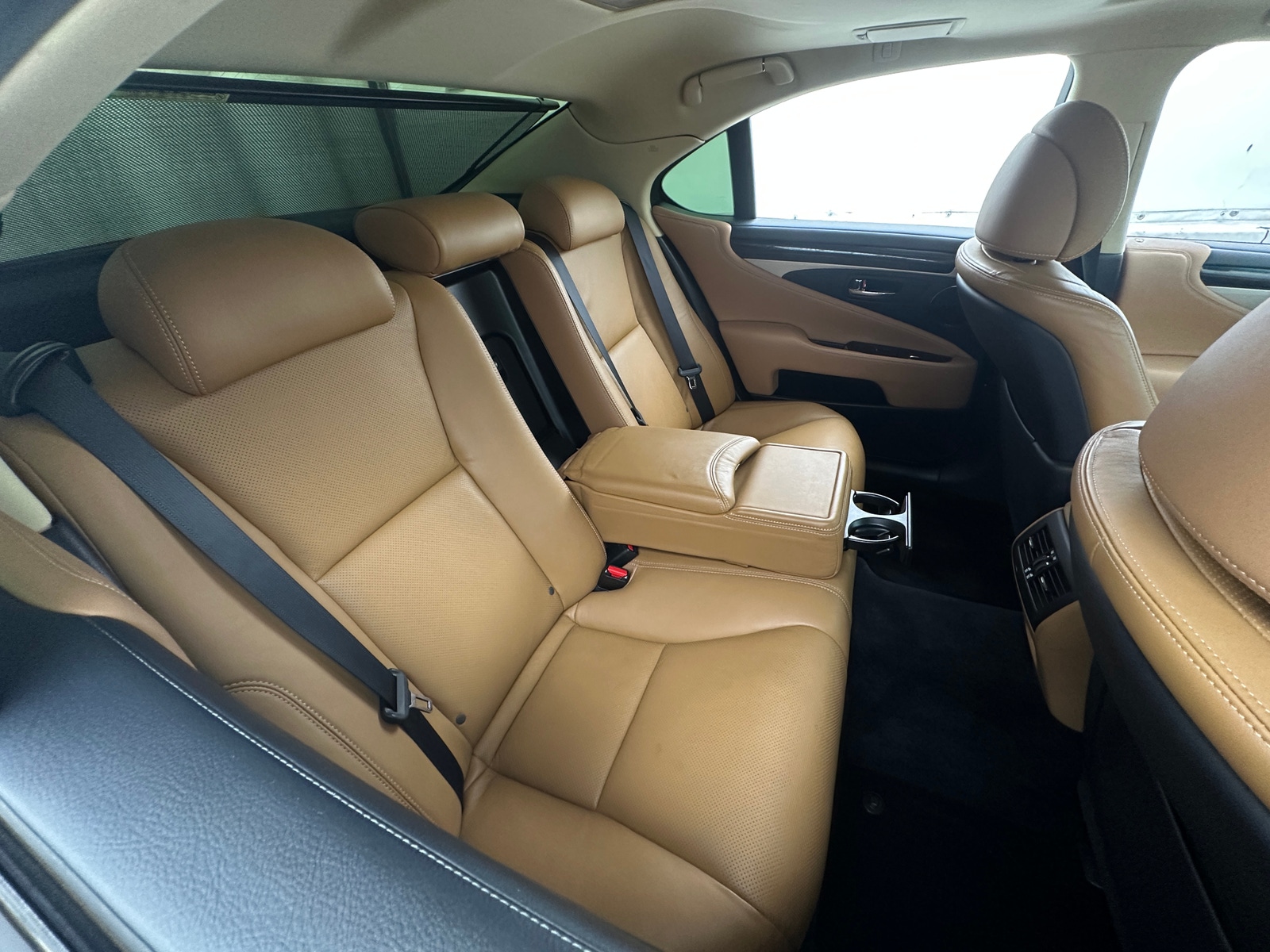 Thumbnail: 2015 Lexus LS - 5