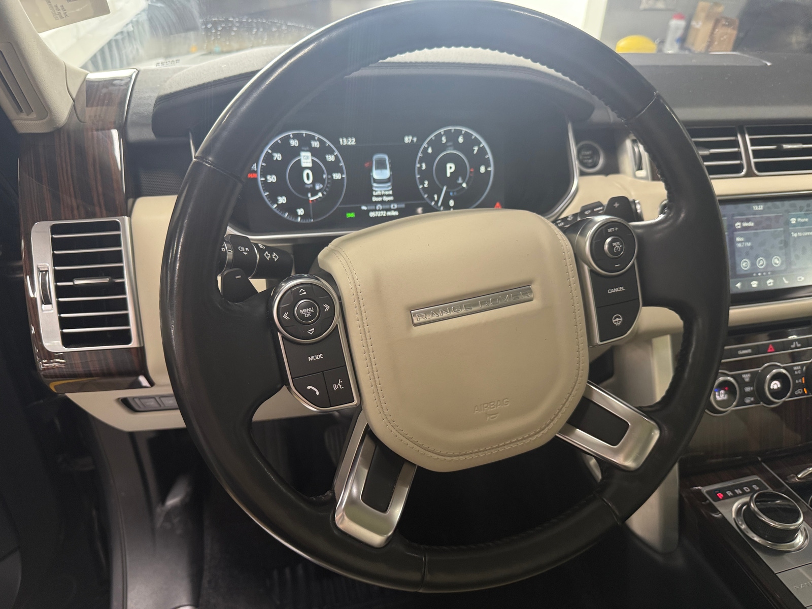 Thumbnail: 2017 Land Rover Range Rover - 4
