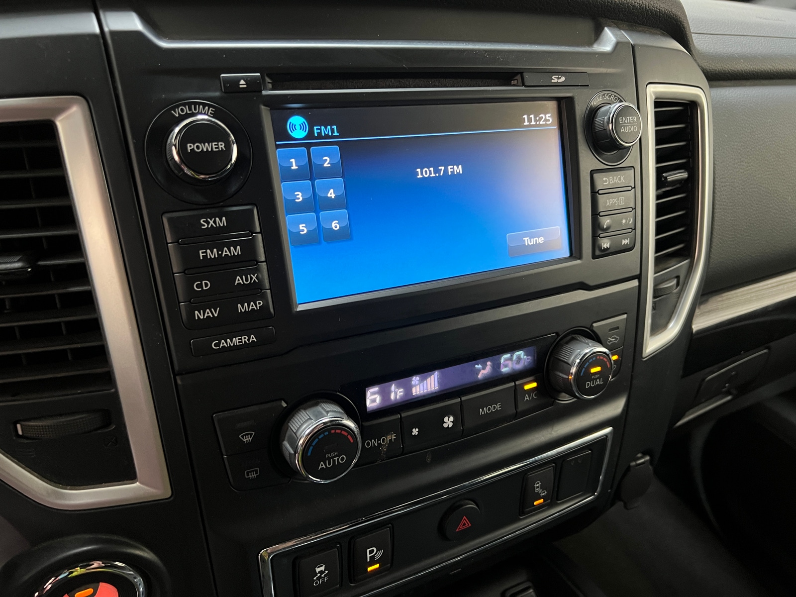 Thumbnail: 2018 Nissan Titan - 4
