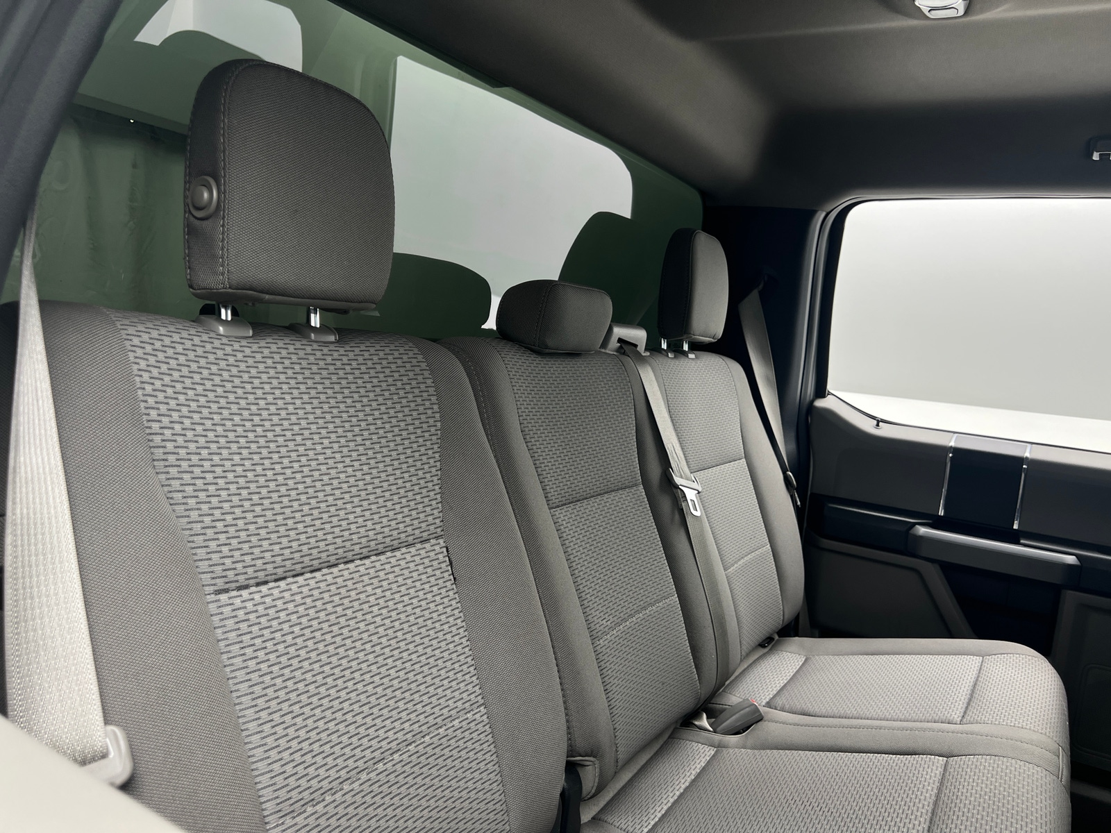 Thumbnail: 2017 Ford Econoline - 6