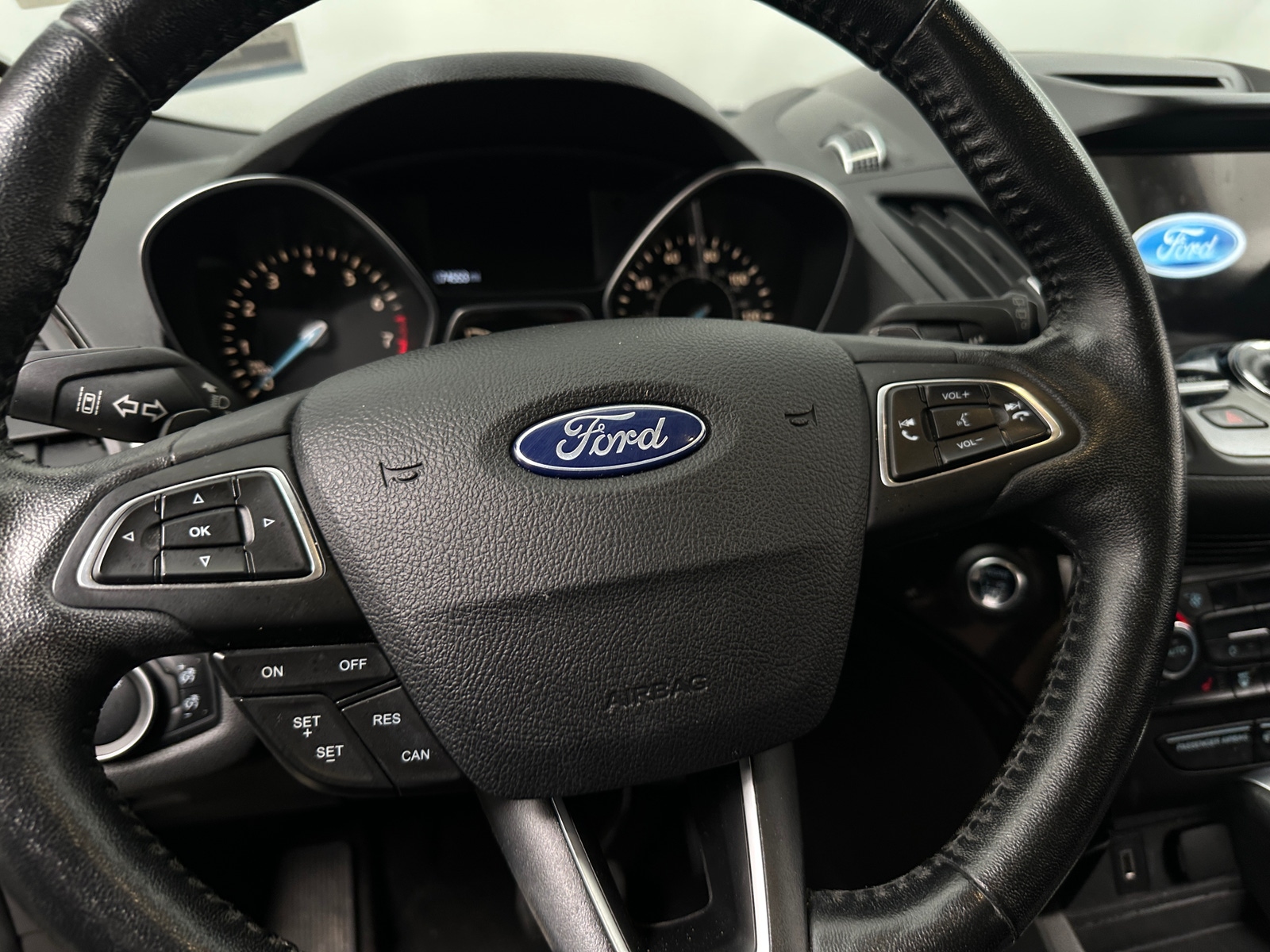 Thumbnail: 2017 Ford Escape - 4