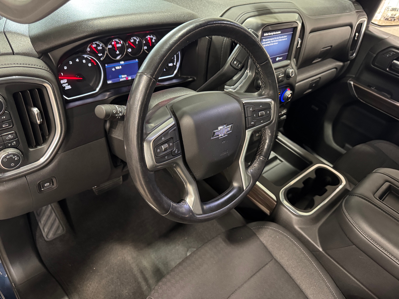 Thumbnail: 2020 Chevrolet Silverado 1500 - 3
