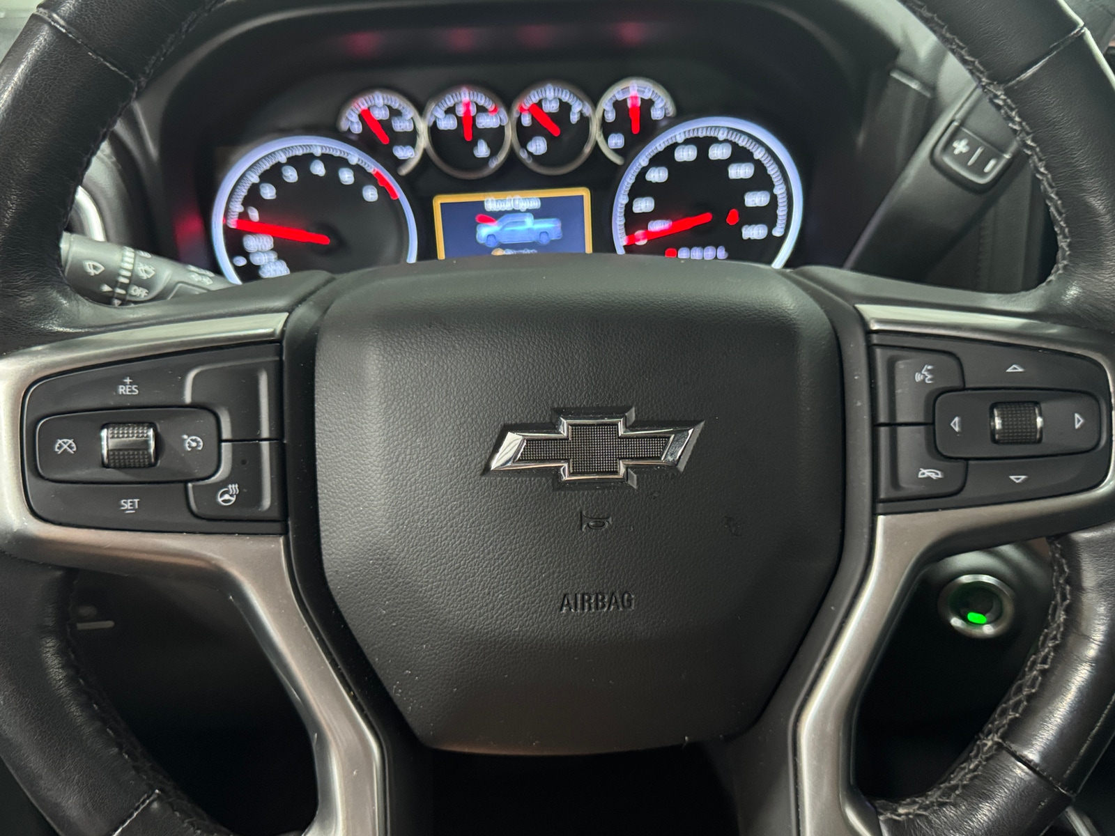 Thumbnail: 2020 Chevrolet Silverado 1500 - 5