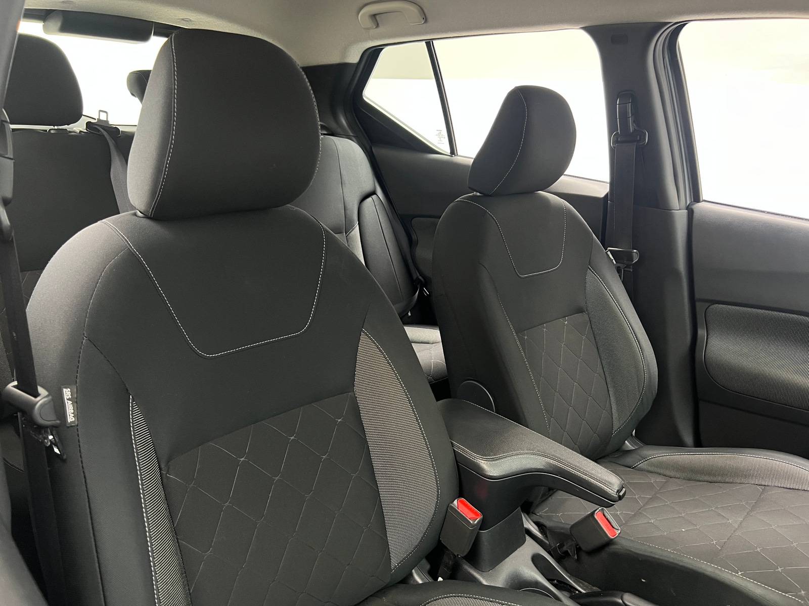Thumbnail: 2020 Nissan Kicks - 2