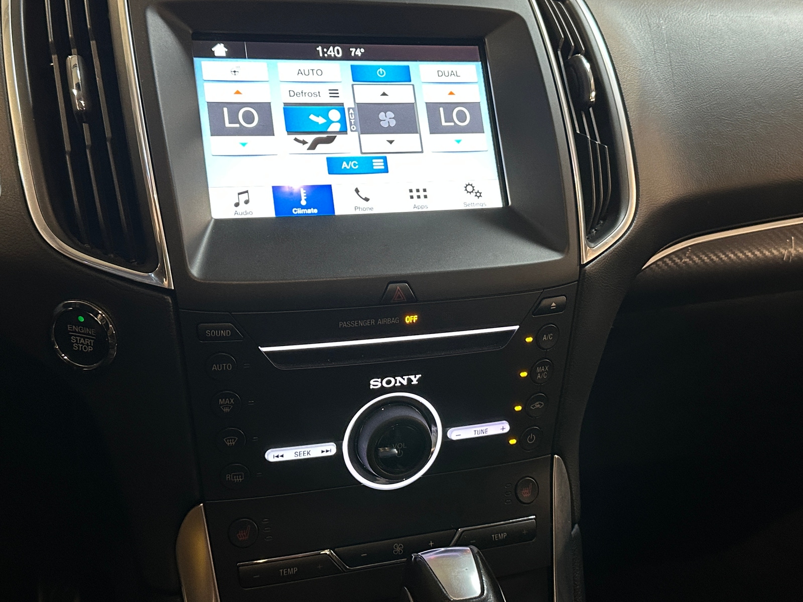 Thumbnail: 2016 Ford Edge - 3