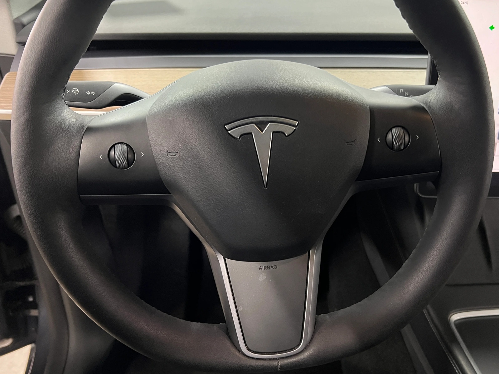 Thumbnail: 2022 Tesla Model Y - 4