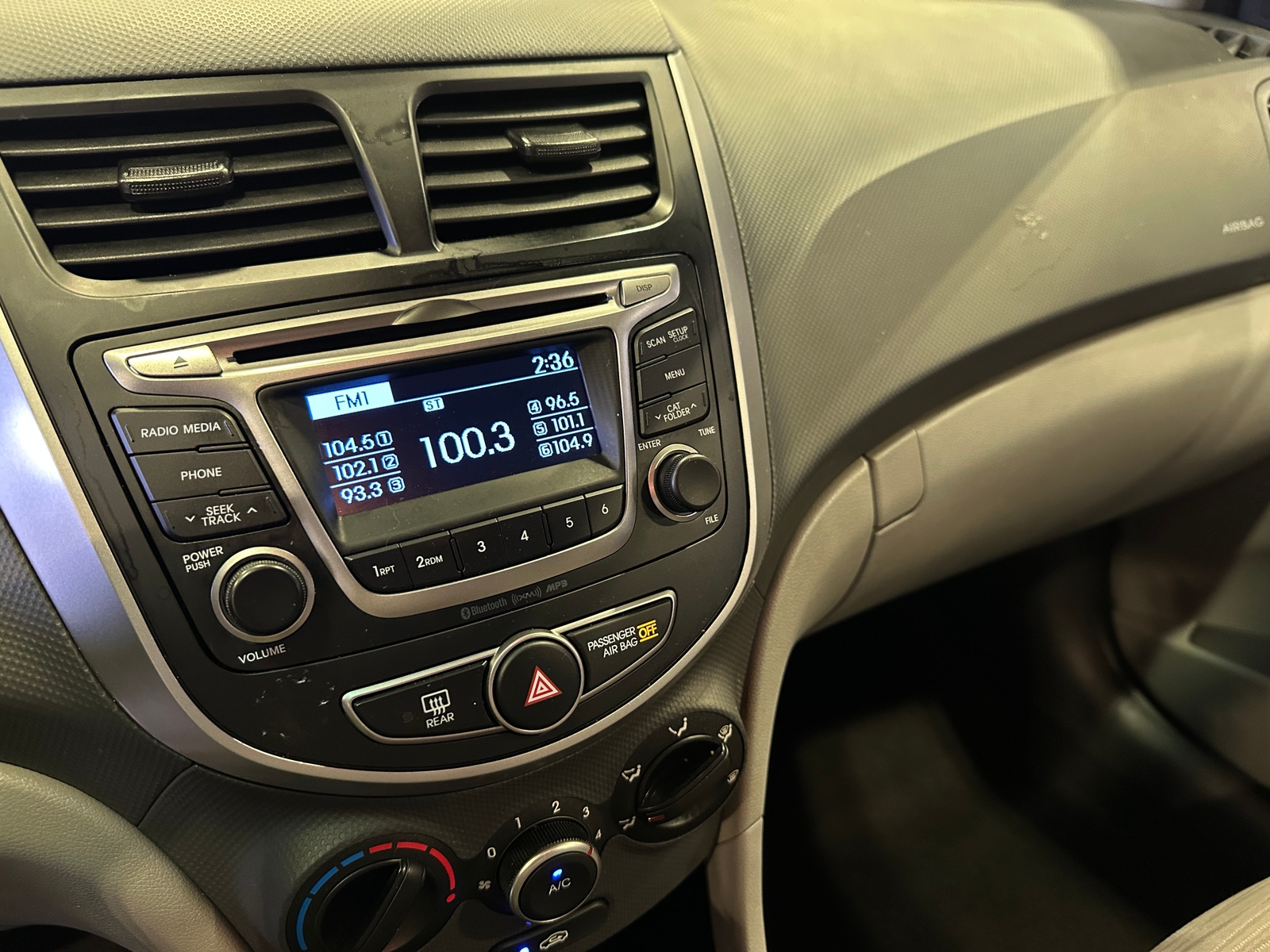 Thumbnail: 2017 Hyundai Accent - 4