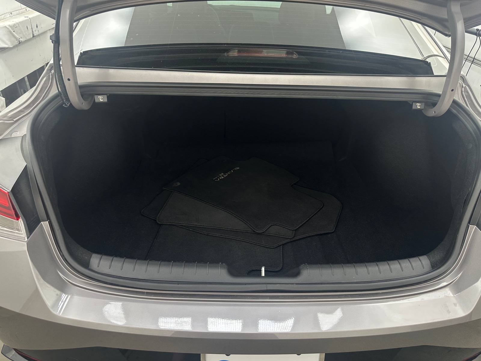 Thumbnail: 2023 Hyundai Elantra - 6