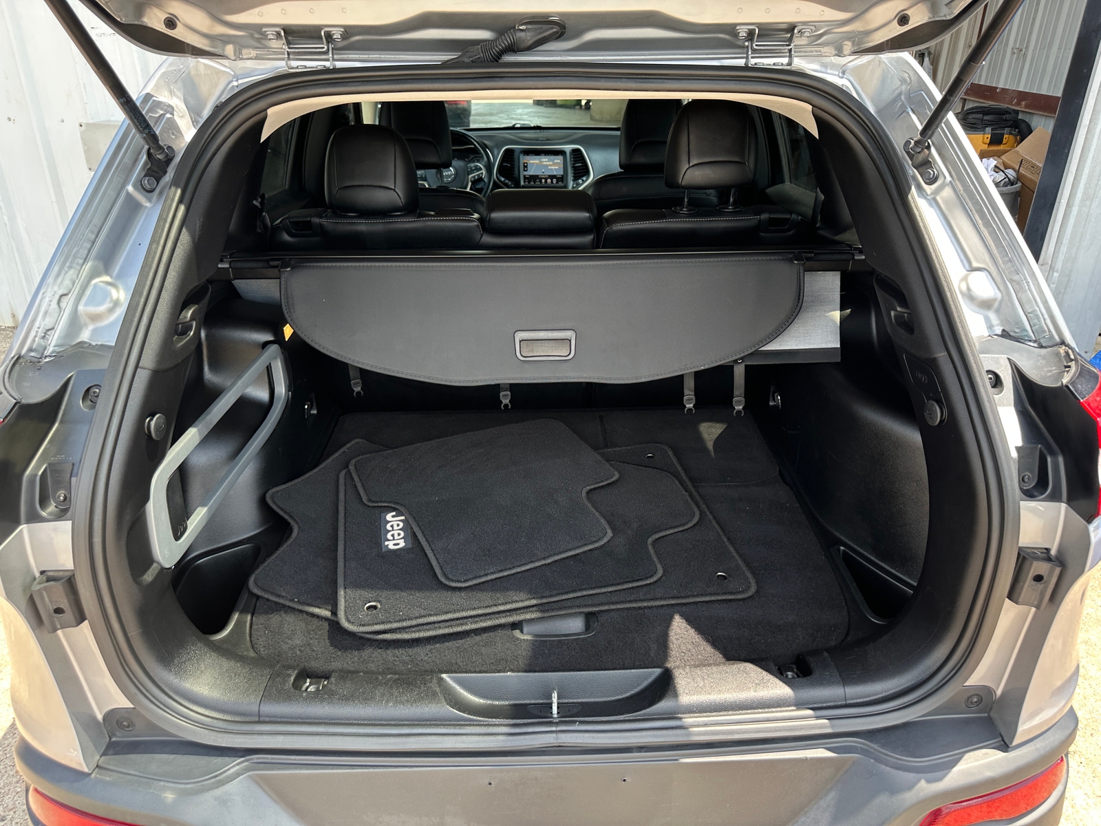 Thumbnail: 2015 Jeep Cherokee - 6