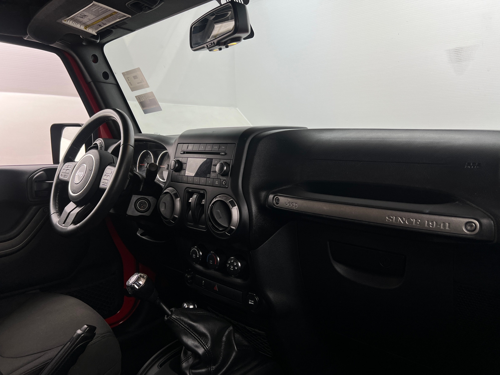 Thumbnail: 2017 Jeep Wrangler - 3