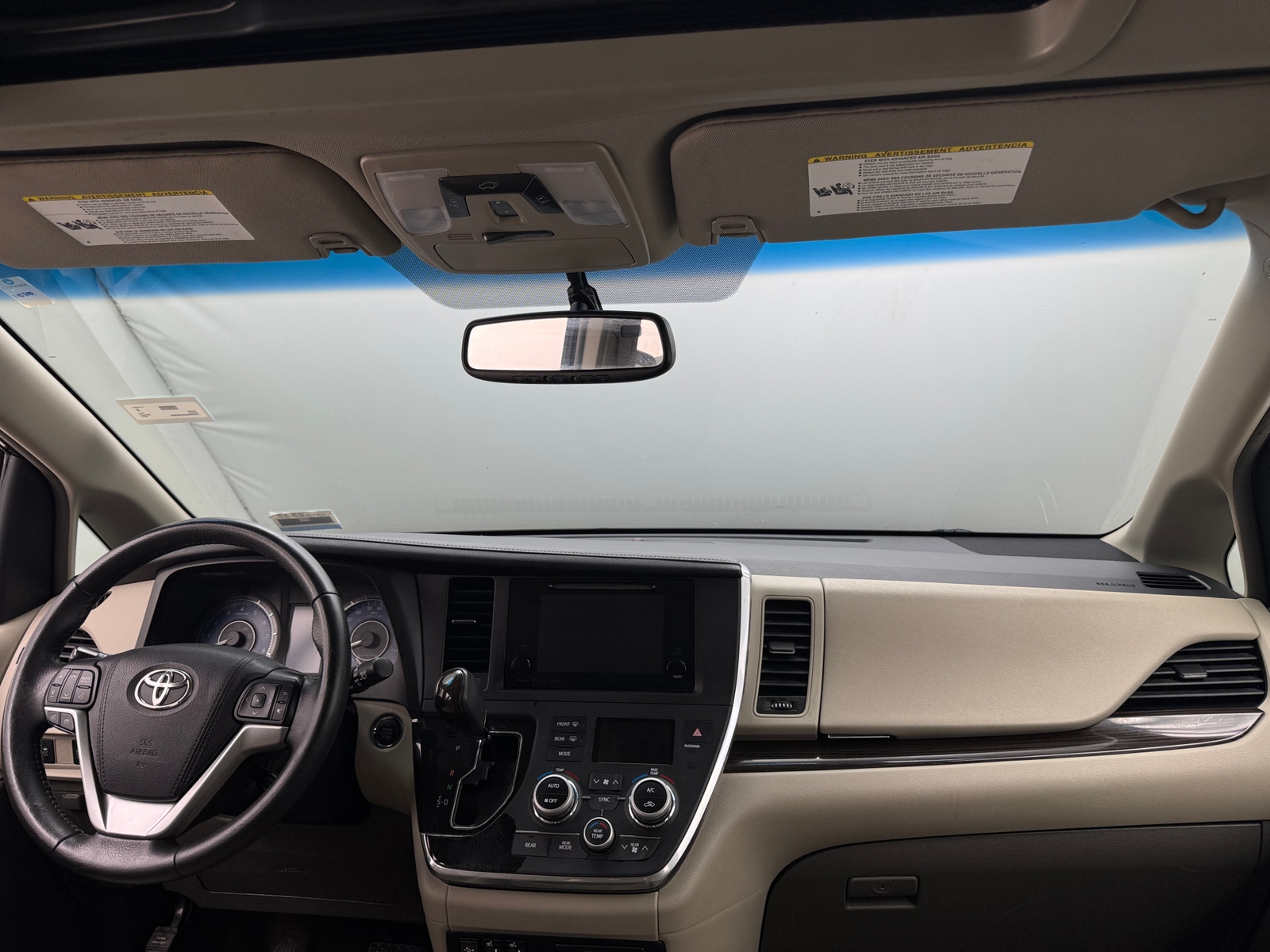 Thumbnail: 2017 Toyota Sienna - 2