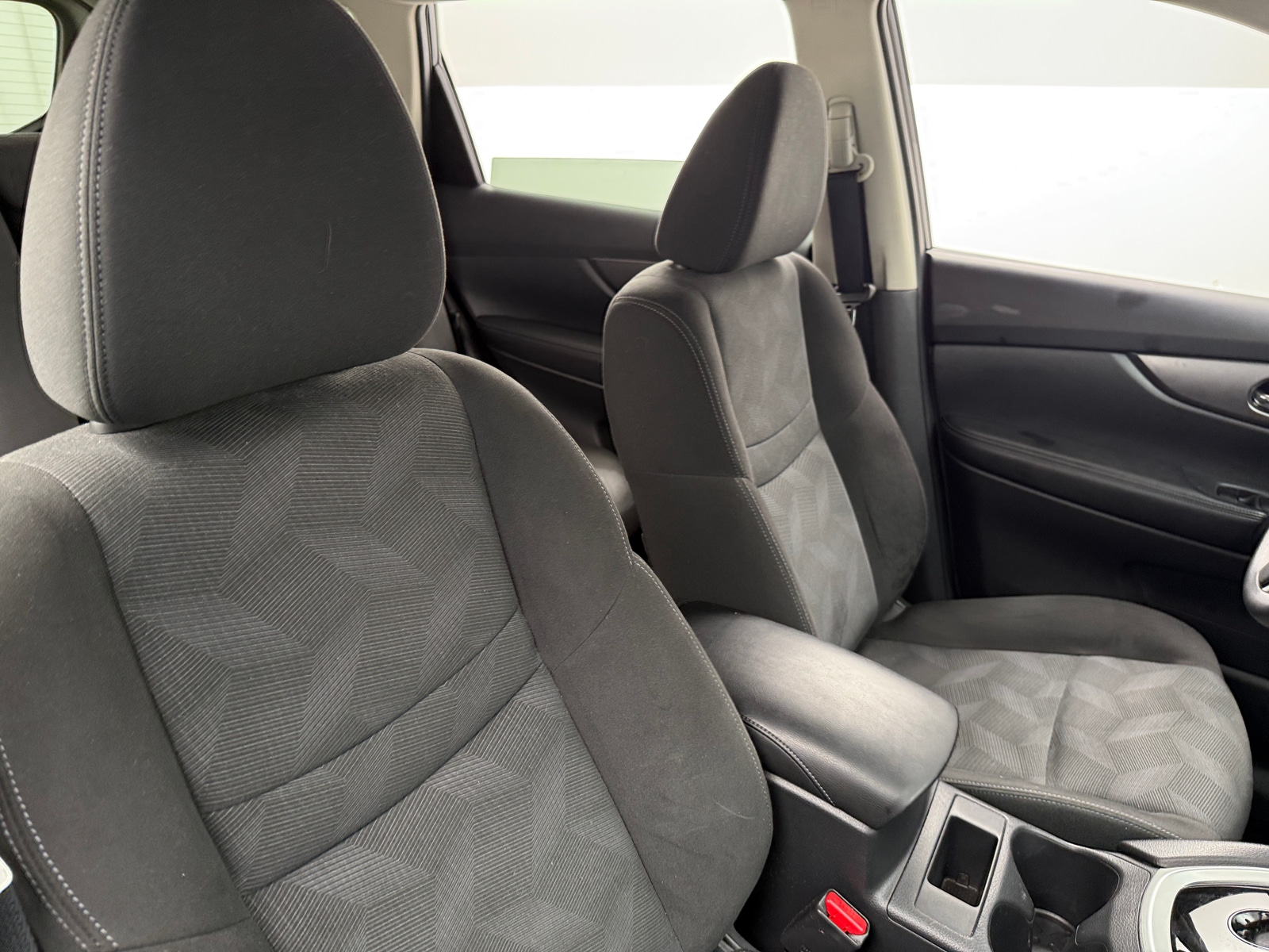 Thumbnail: 2016 Nissan Rogue - 2