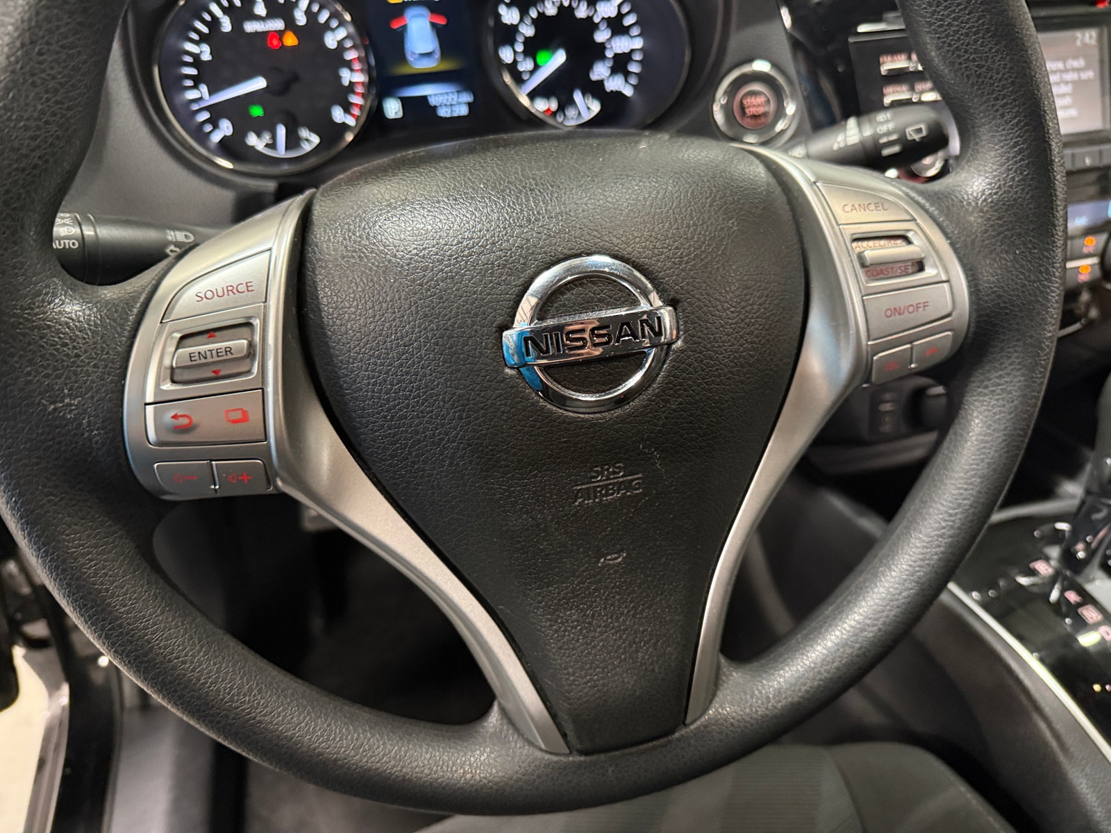 Thumbnail: 2016 Nissan Rogue - 5