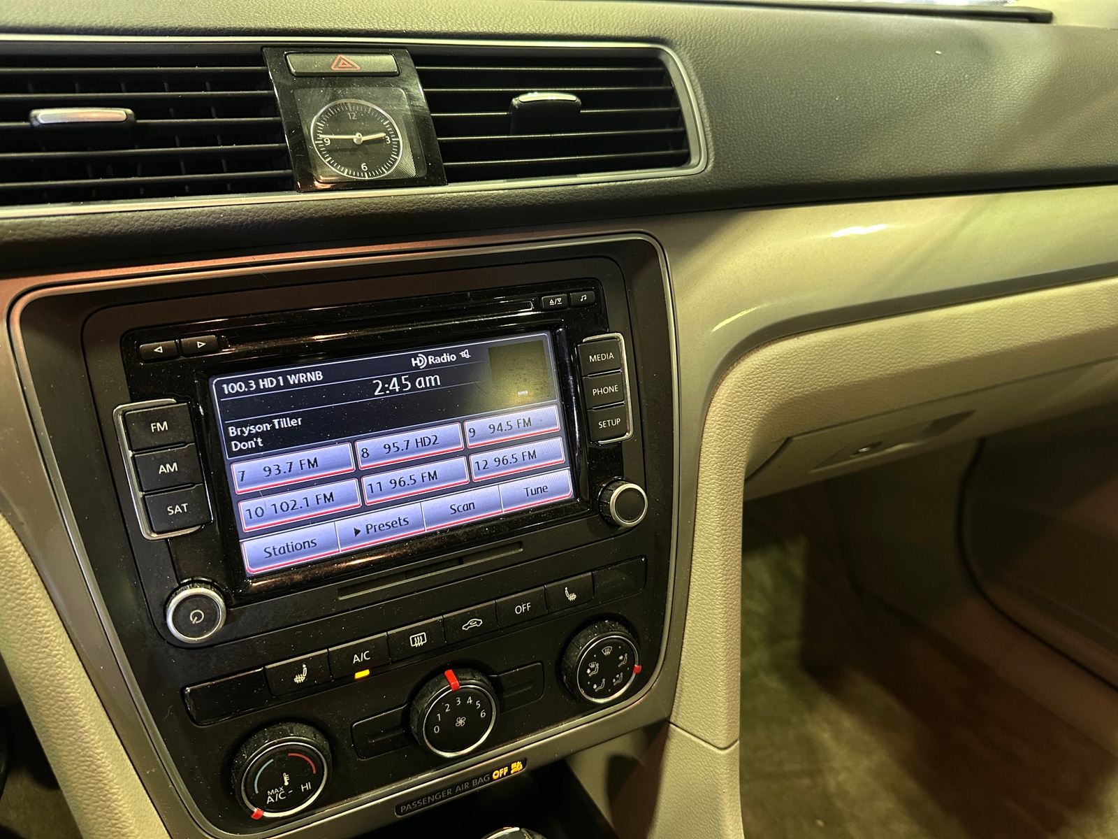 Thumbnail: 2015 Volkswagen Passat - 4