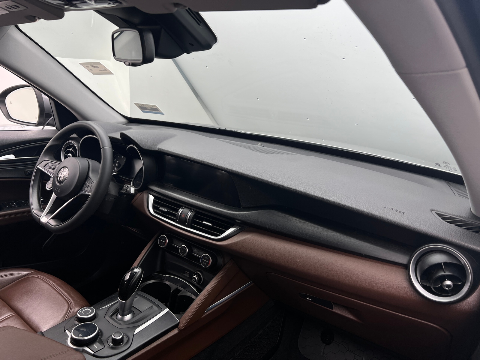 Thumbnail: 2018 Alfa Romeo Stelvio - 2