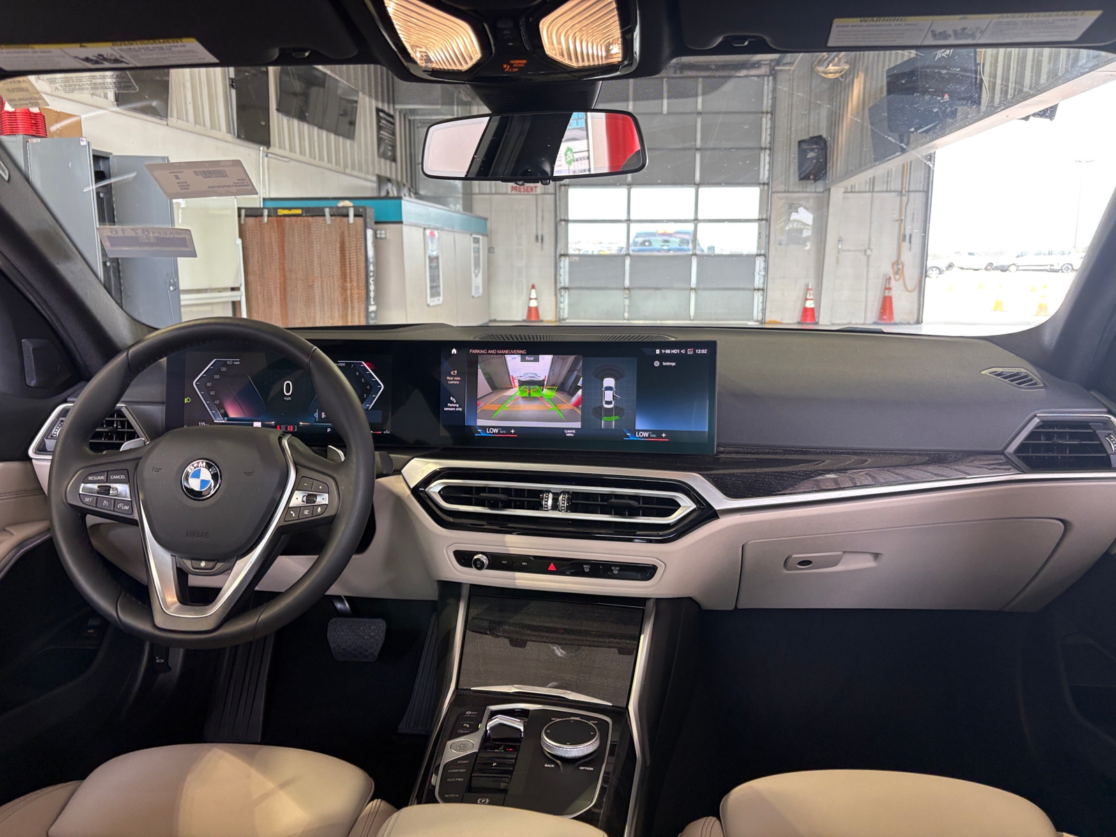 Thumbnail: 2023 BMW 3 Series - 2