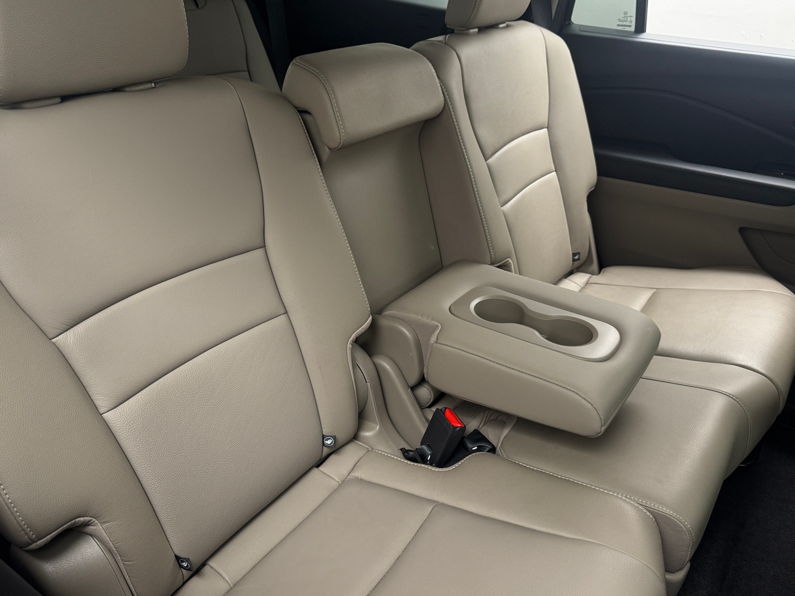 Thumbnail: 2016 Honda Pilot - 5