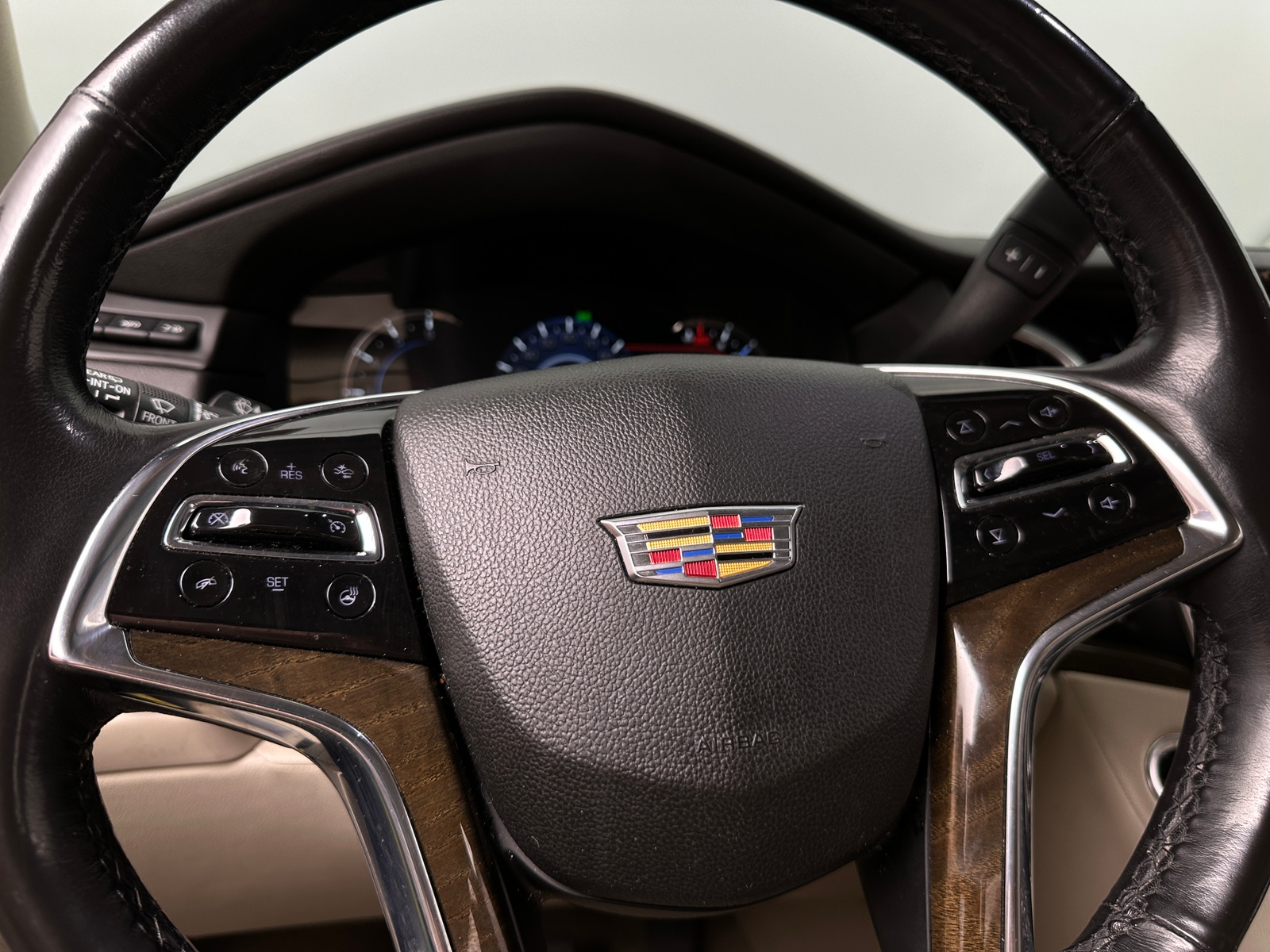 Thumbnail: 2020 Cadillac Escalade - 4