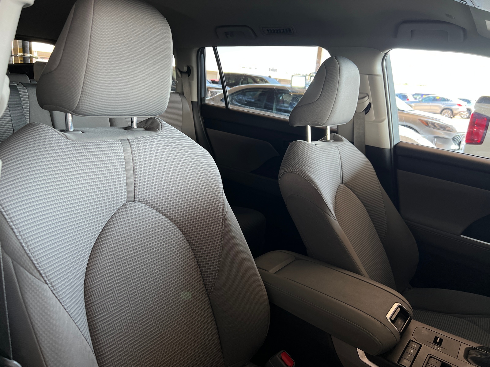 Thumbnail: 2020 Toyota Highlander - 2