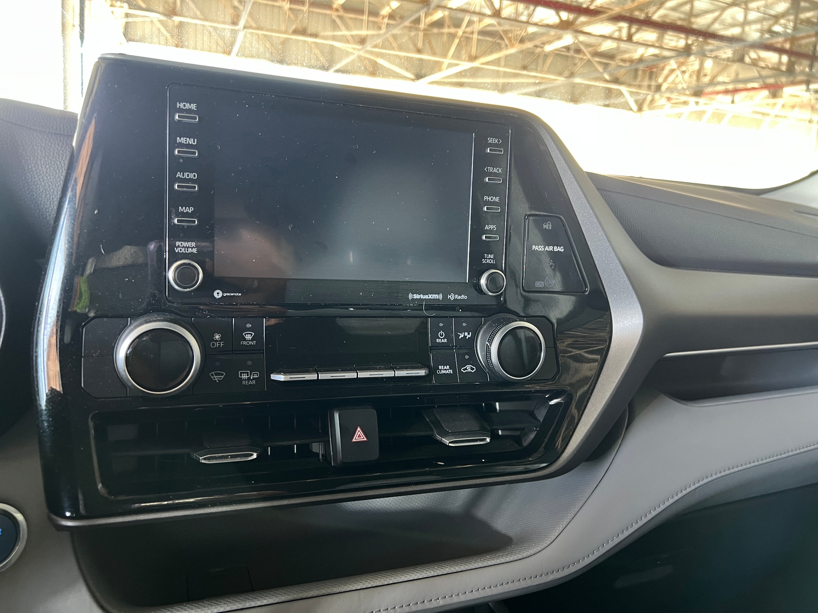 Thumbnail: 2020 Toyota Highlander - 4