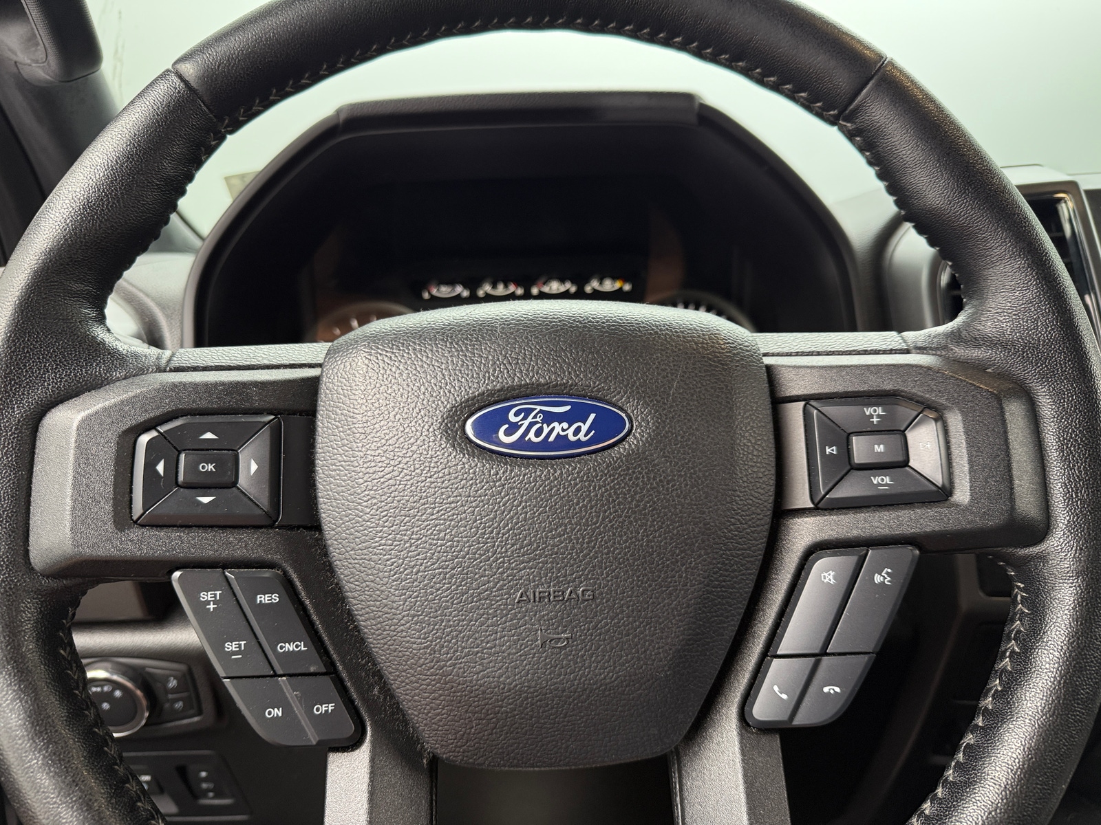 Thumbnail: 2019 Ford Econoline - 5