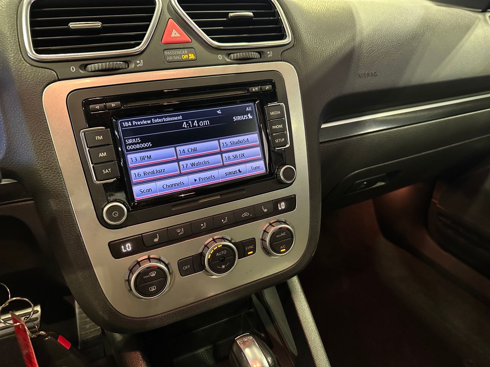 Thumbnail: 2013 Volkswagen Eos - 3