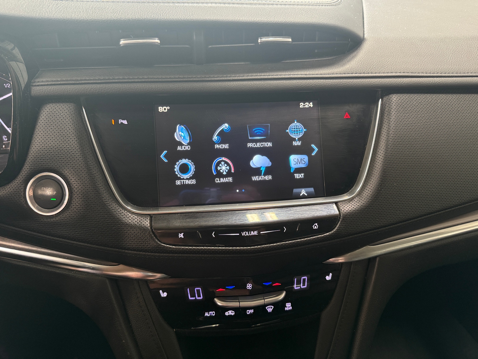Thumbnail: 2017 Cadillac XT5 - 3