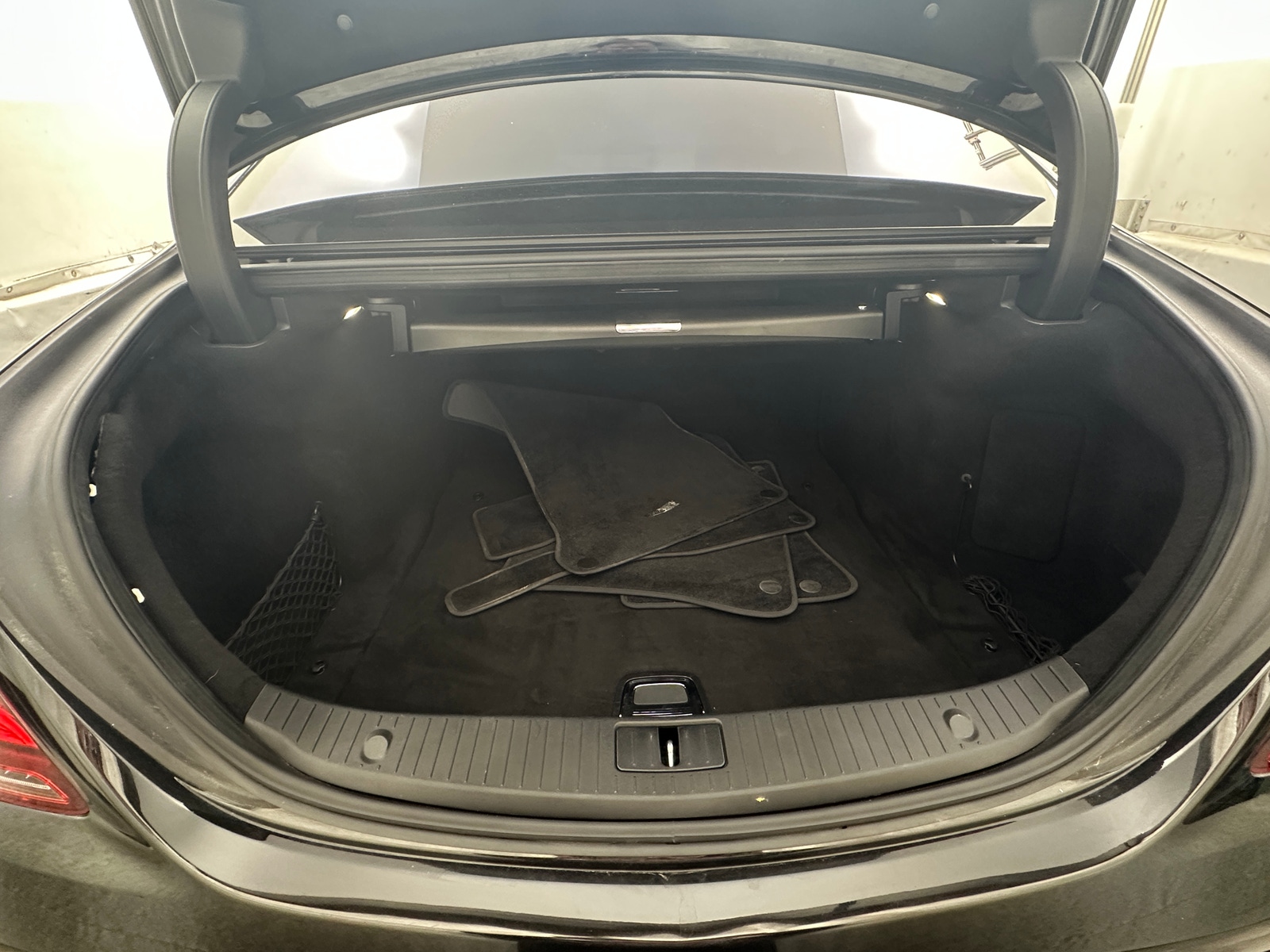 Thumbnail: 2019 Mercedes-Benz S-Class - 6