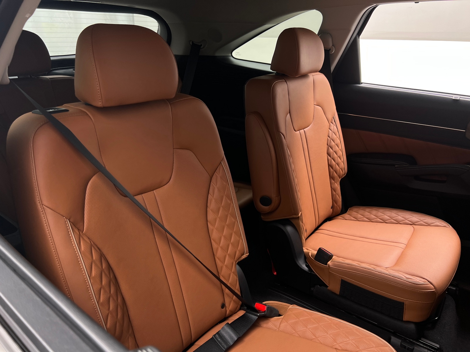 Thumbnail: 2023 Kia Sorento - 5