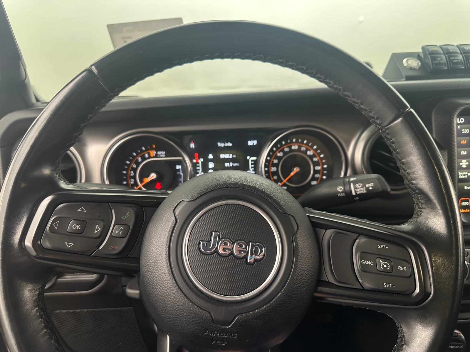 Thumbnail: 2021 Jeep Gladiator - 5