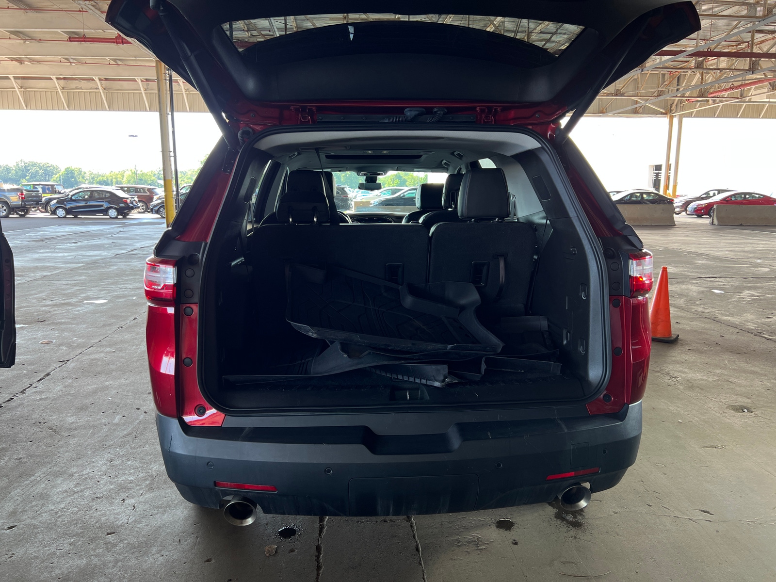 Thumbnail: 2018 Chevrolet Traverse - 6