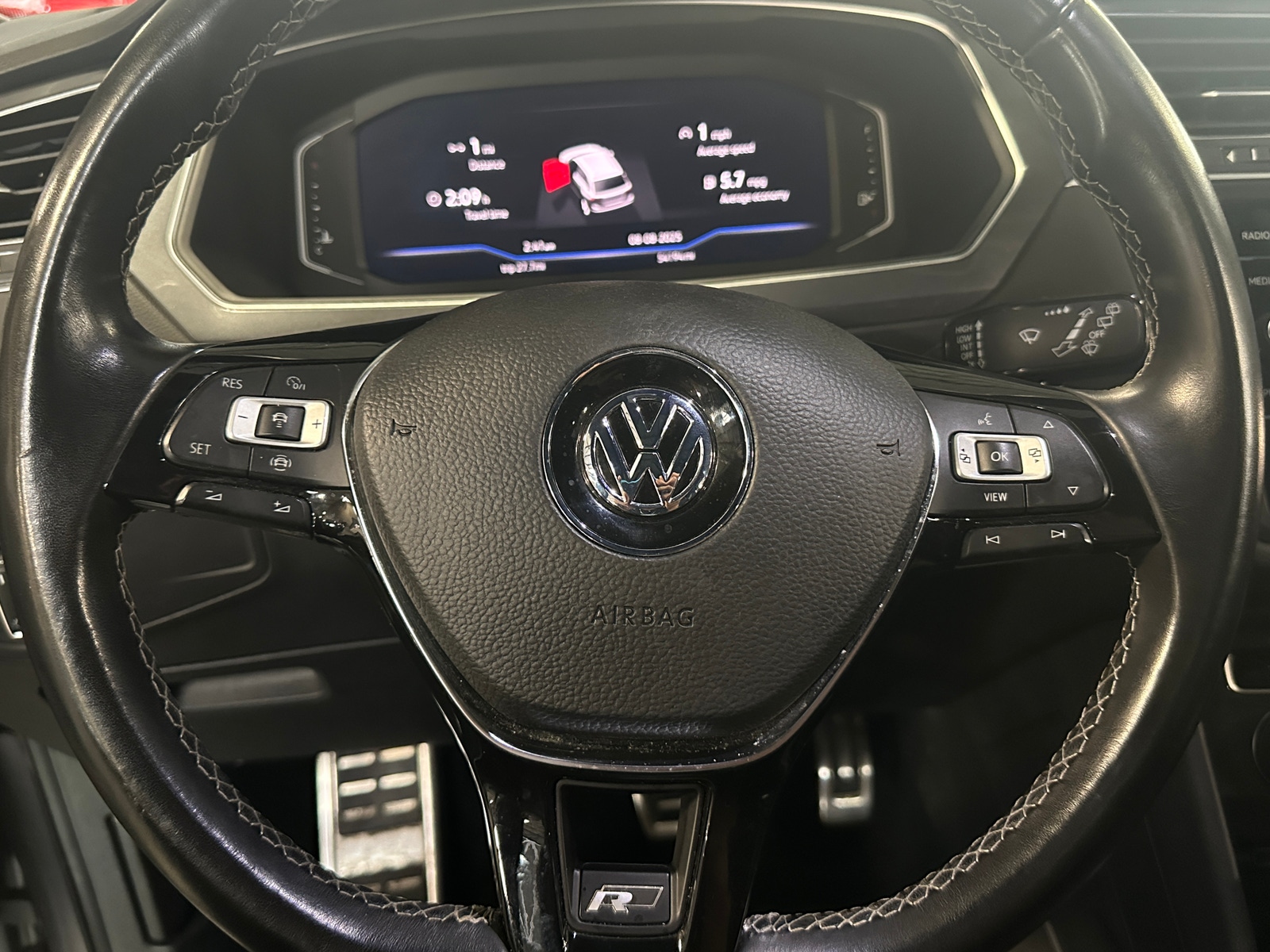 Thumbnail: 2020 Volkswagen Tiguan - 4