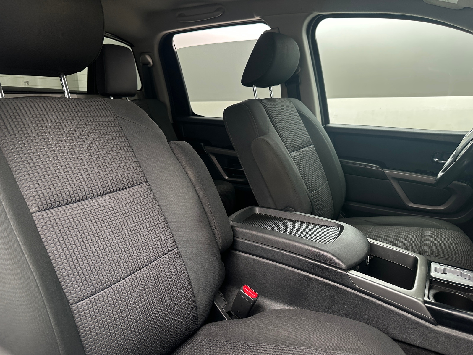 Thumbnail: 2015 Nissan Titan - 2