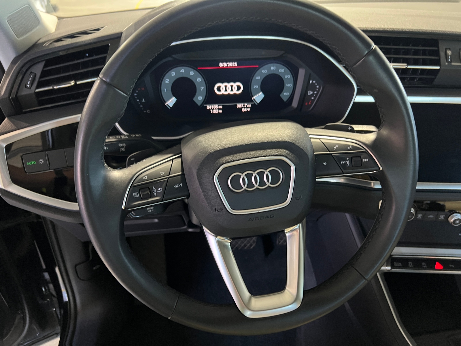 Thumbnail: 2022 Audi Q3 - 4