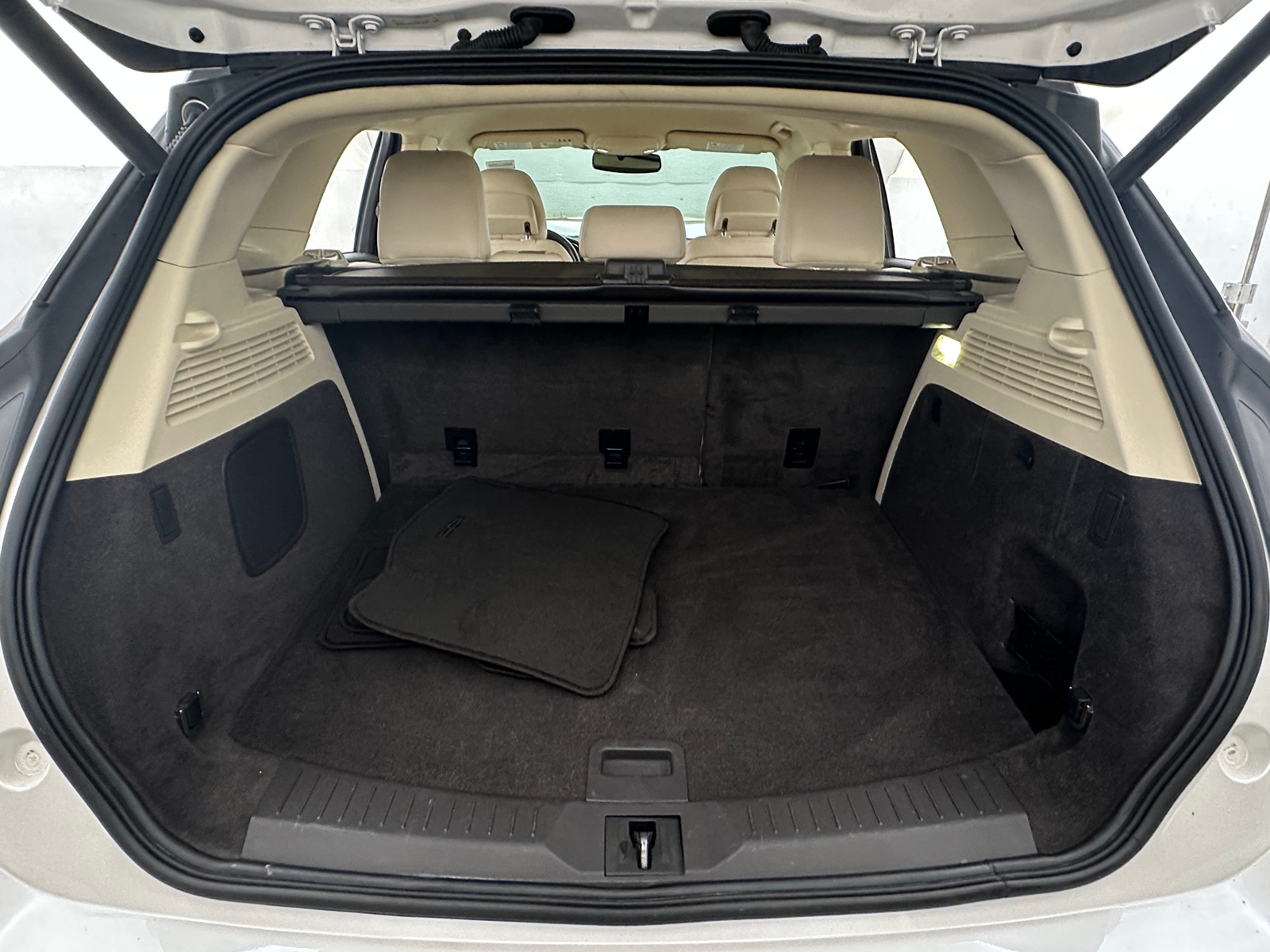 Thumbnail: 2015 Lincoln MKC - 6